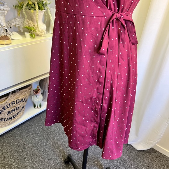 Loft Red Star Print Wrap Dress - Picture 8 of 12